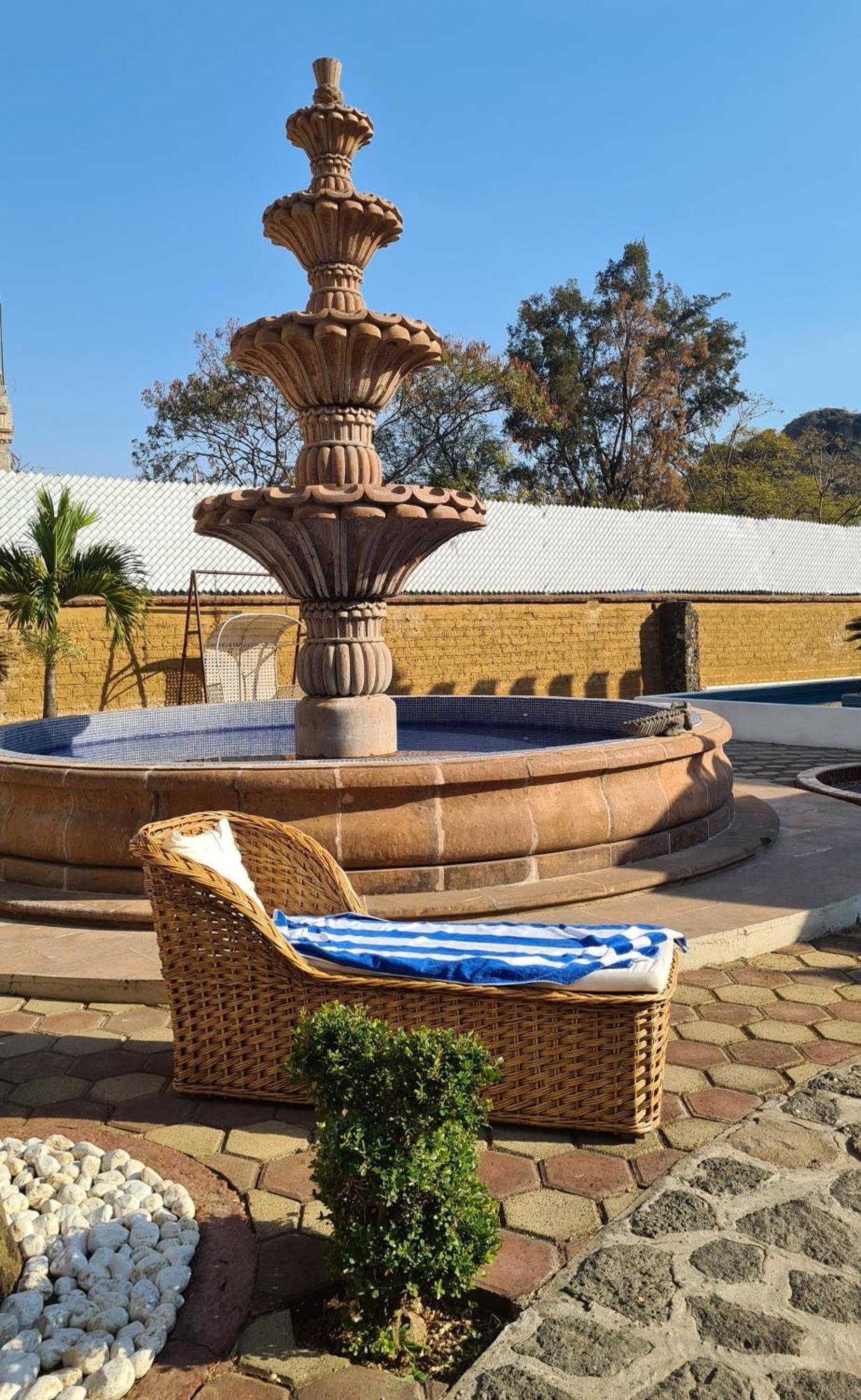 Hotel Leyenda Del Tepozteco Тепостлан Экстерьер фото